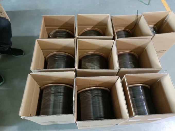 검은색 / 흰색 철선 또는 FRP 광섬유 떨어지는 케이블 FTTH 평면 GJXH 실내 가죽 케이블 5