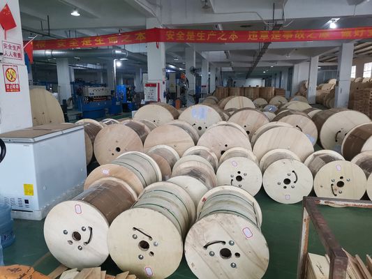 외관용 항공기 GYTC8Y G652D 단일 모드 그림 8 자기 지원 4 6 8 10 12 24 48 96 144 코어 광섬유 케이블