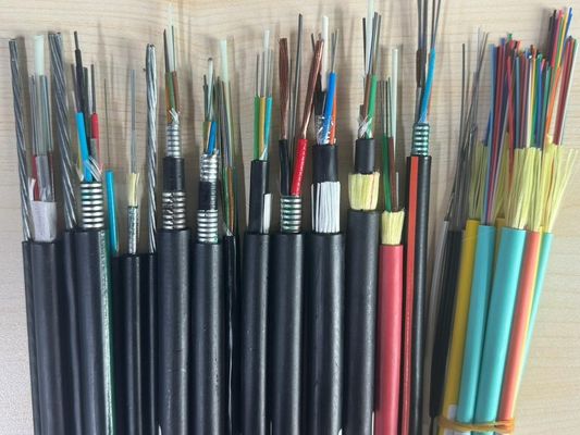 12 코어 GYXTW 야외 SM 광섬유 케이블 유니튜브 철강 테이프로 장갑 6mm 7mm 8mm 광섬유 케이블