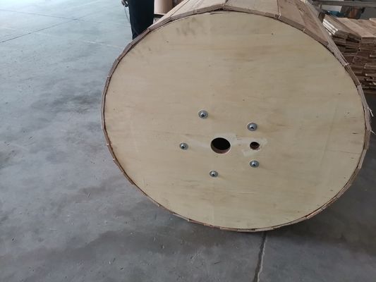 ADSS는 모두 유전성 광섬유 케이블 단일모드 96 핵심을 머리 위에 있습니다