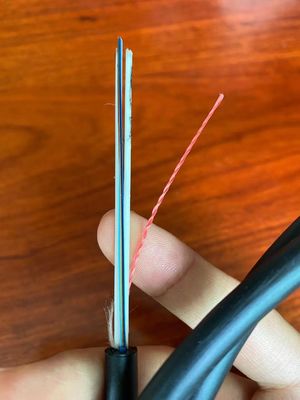 FTTH 야외 중심관 FRP 강도 라운드 광케이블 모두 유전성 2-12 핵심 광섬유 케이블 GYFXY