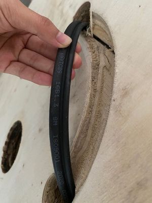 단일 모드 GYTC8S G652d 숫자 8 섬유 광케이블 PE 재킷 방수