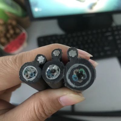 본인 지원 G652 인사 8 광섬유 케이블 젤리 컴파운드