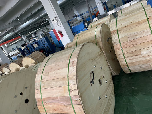 주문 제작된 야외 광섬유 케이블 SM G652D 강선 강도 부재 무장한 GYXTW53